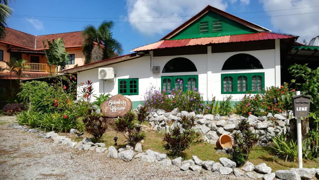 Sabandy House B&B Padang Mat Sirat Exterior photo